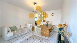 appartement à la vente -   74000  ANNECY, surface 58,45 m2 vente appartement - APR750777